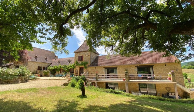 Laugerie Basse Gites, Lavende Gite with heated pool