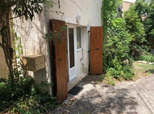 Petit Studio de charme au Causse