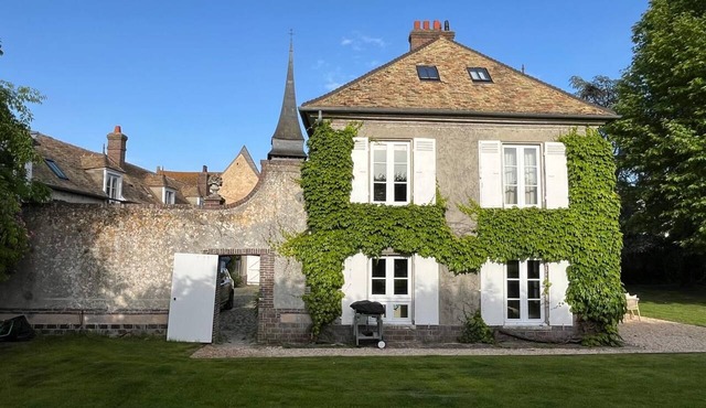 Prieure Saint-Bû - 45min Paris - 11 bedrooms - heated pool