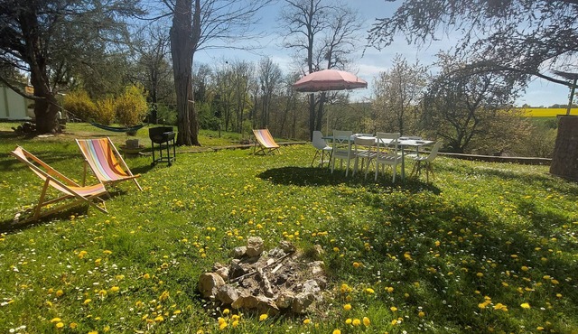 Secluded vineyard with jacuzzi