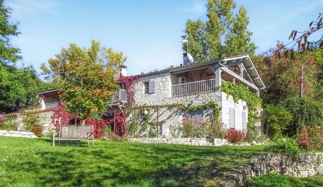Stunning home in Saint-Salvy