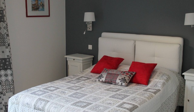 Superb charming room with private access