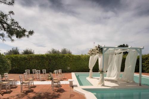 Villa con piscina mozzafiato, giardino e barbecue