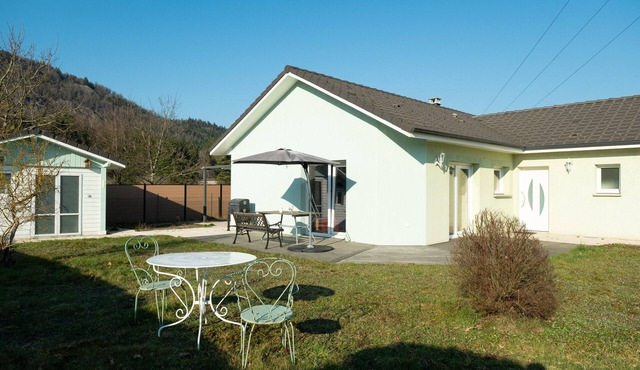 Villa Green – 3-Bedroom House with All Comforts