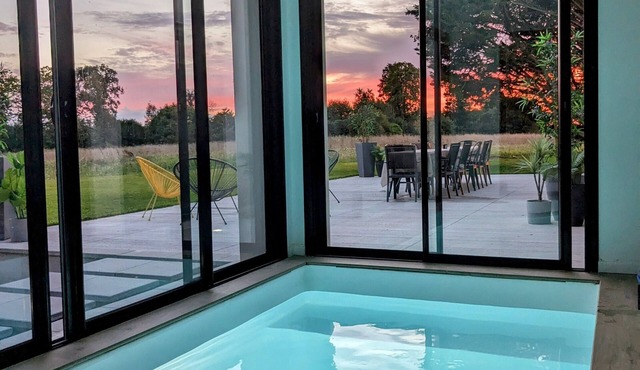 Villa Short Cravate