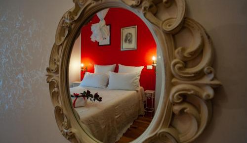 Double Room with Private Internal Bathroom